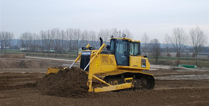 Komatsu Planierraupen D475A-5