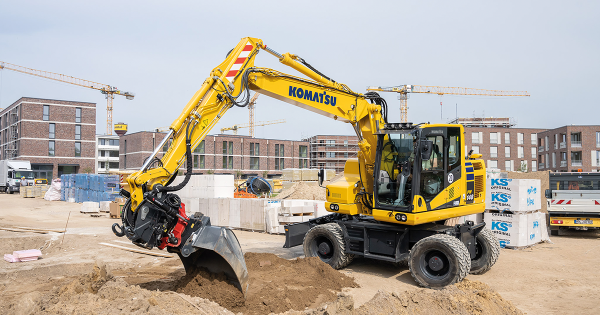 Komatsu Wheeled Excavator PW148-11