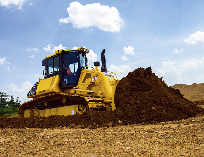 Komatsu Bouteur Sur Chenilles D61EX-24 D61PX-24