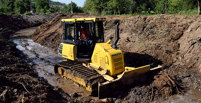 Komatsu Bouteur Sur Chenilles D37EXi-24 D37PXi-24